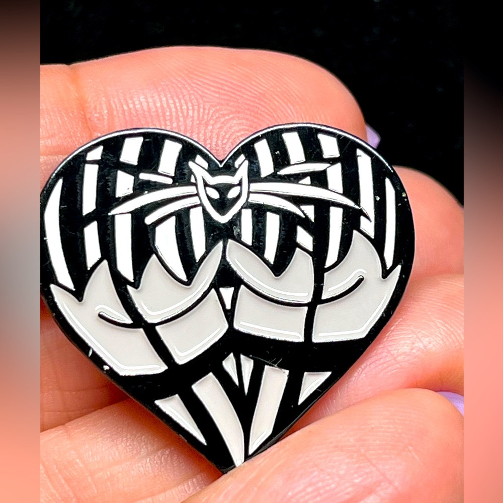 🦹‍♀️ HOT sexy butt corset pin in Halloween-cat woman theme-NEW